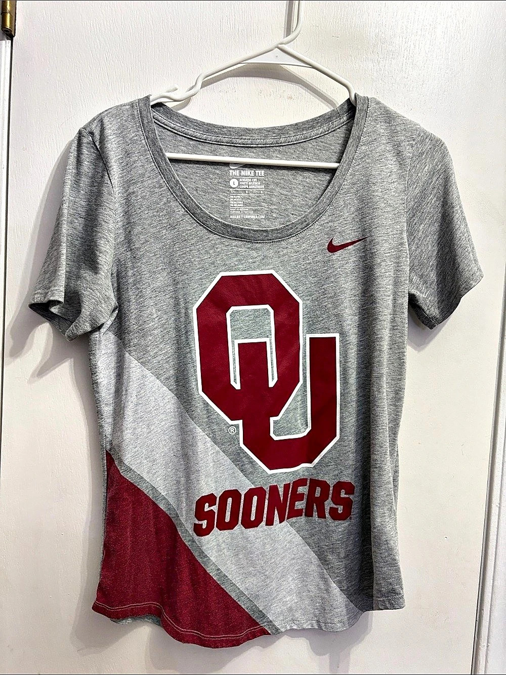 Nike Women's Oklahoma Sooners Legacy Tri-Blend T-Shirt Gray & Red Large